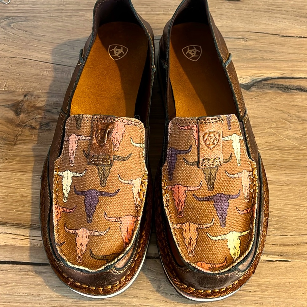 Ariat Shoes, Cow Skull Design